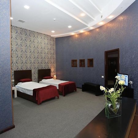 Ambassador Hotel บากู ภายนอก รูปภาพ