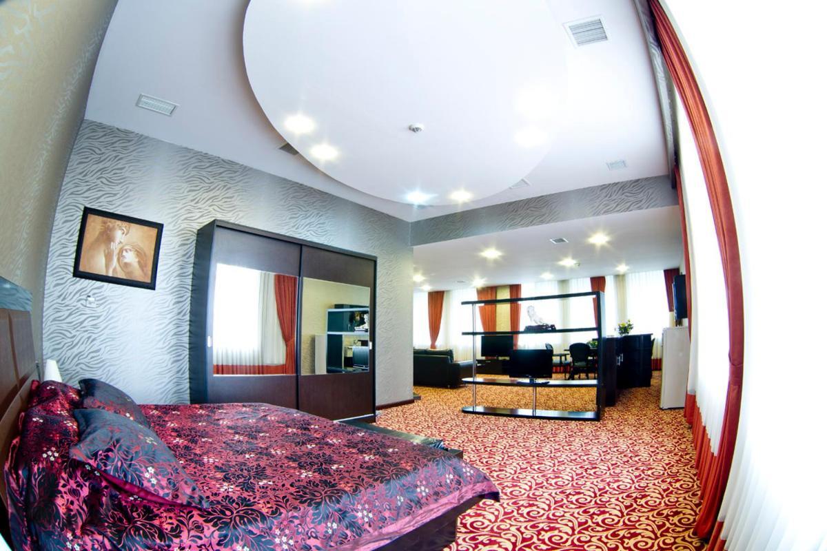 Ambassador Hotel บากู ภายนอก รูปภาพ