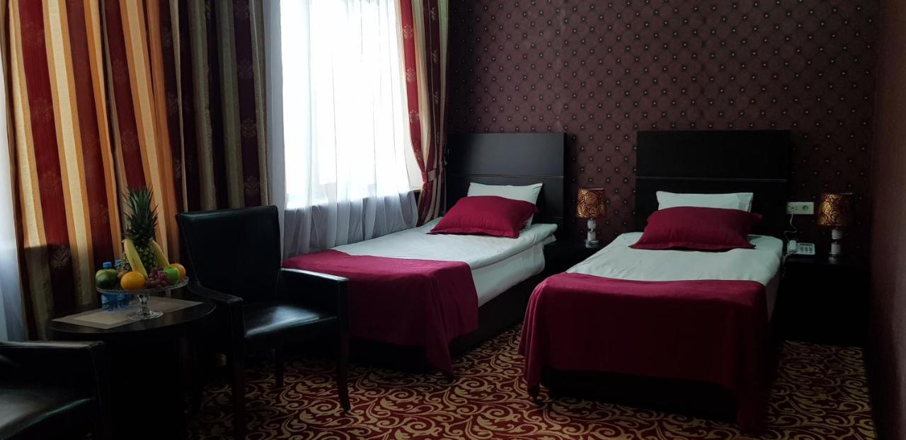 Ambassador Hotel บากู ภายนอก รูปภาพ